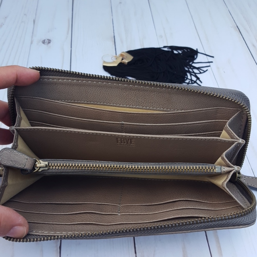 FRYE Lily Zip Wristlet Wallet Charcoal - Picture 5 of 8